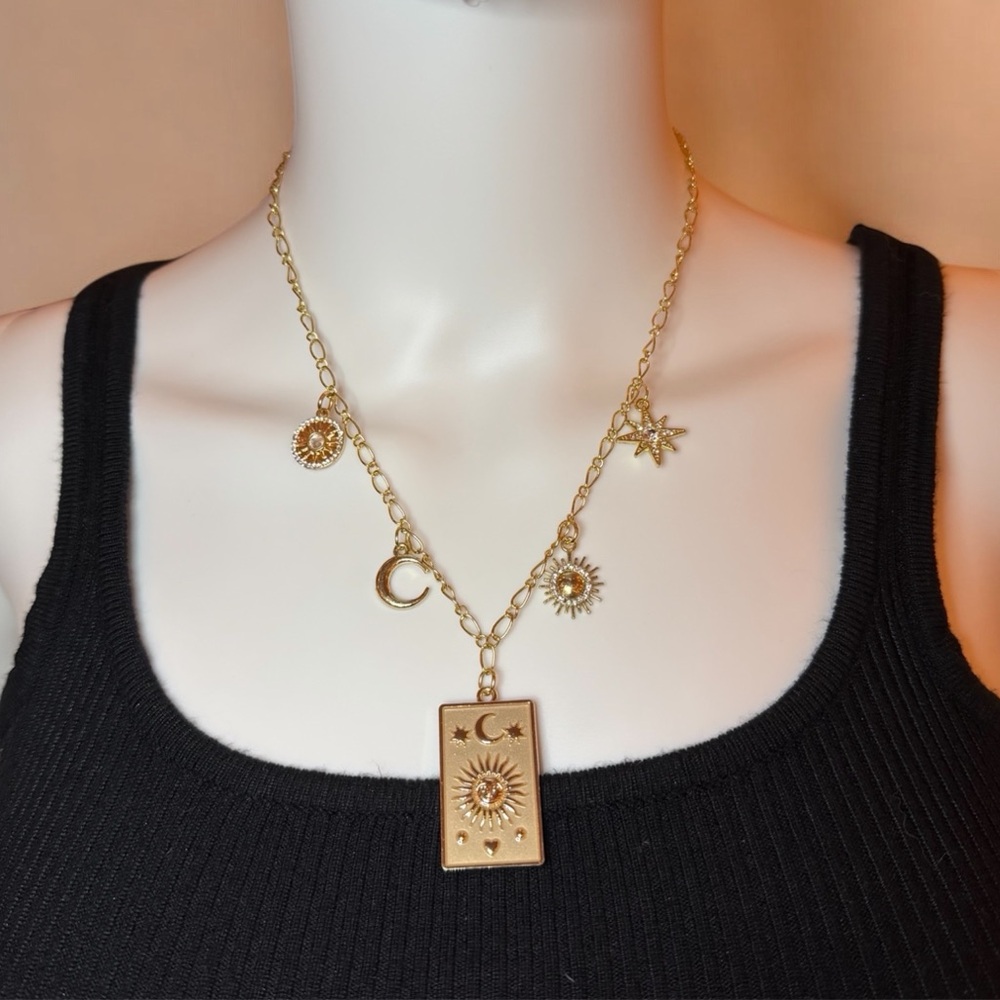 🌅⏳Golden Hour Charm Necklace ⏳🌅